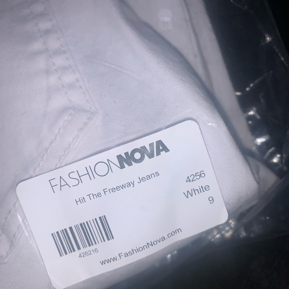 White Fashion Nova High-Waisted Skinny Jeans - Picture 3 of 6